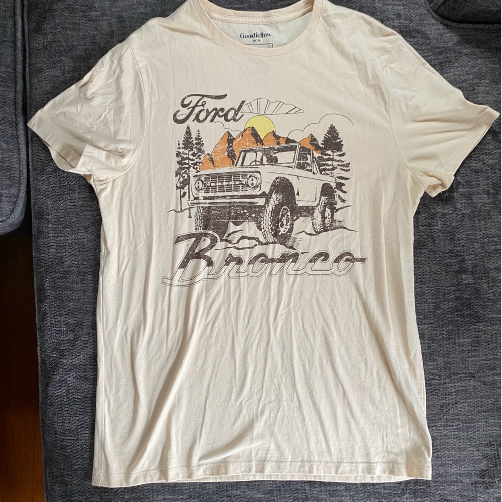 Goodfellow & Co Cream Graphic Tee